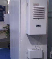 供應機柜空調、仿威圖工業空調與耐高溫工業空調冷凝水蒸發器操作臺詳解